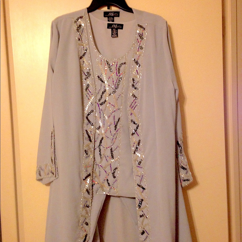 Evening wear pant suit 3 pieces.